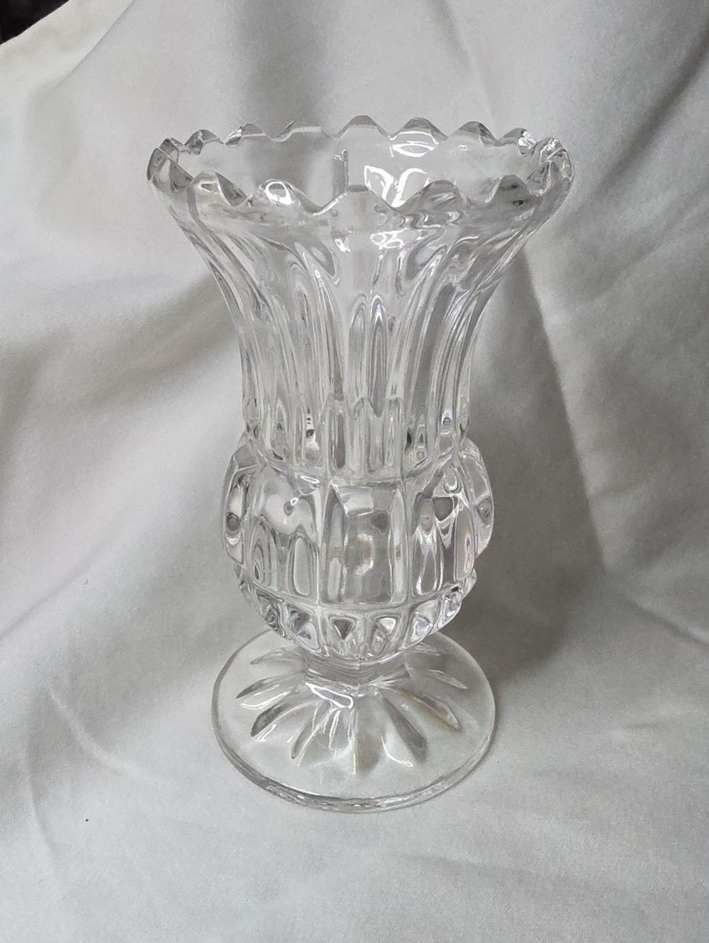 Clear Crystal Decorative Vase - Elegant Accent